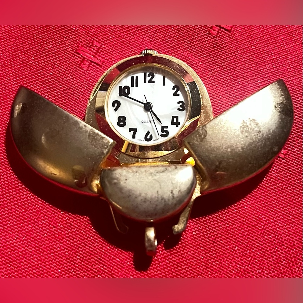 Swiss Made Jufrex Ladybug 17 Jewels Wind-Up Necklace Pendant Watch